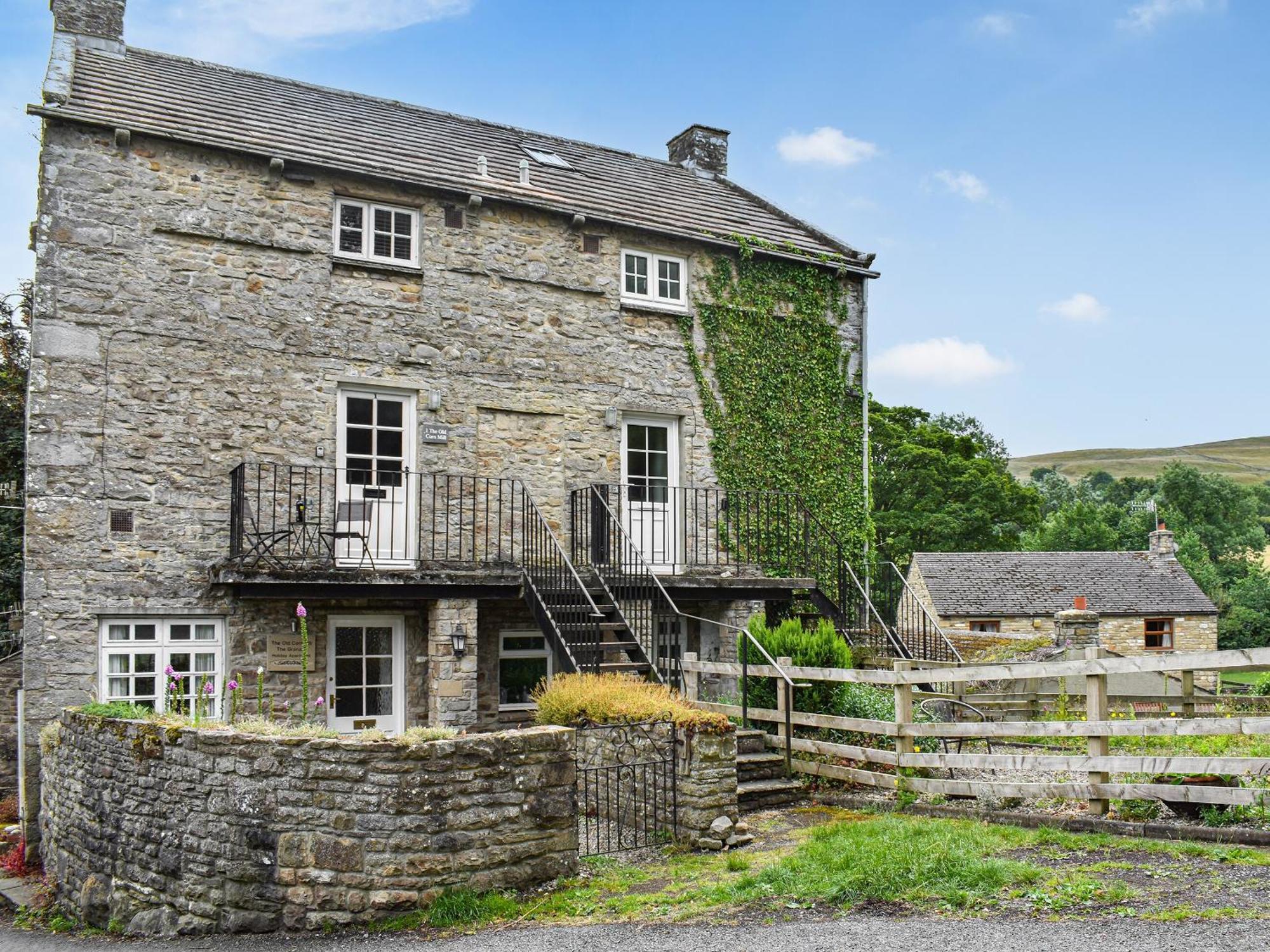 1 The Old Corn Mill Villa West Burton Exterior foto